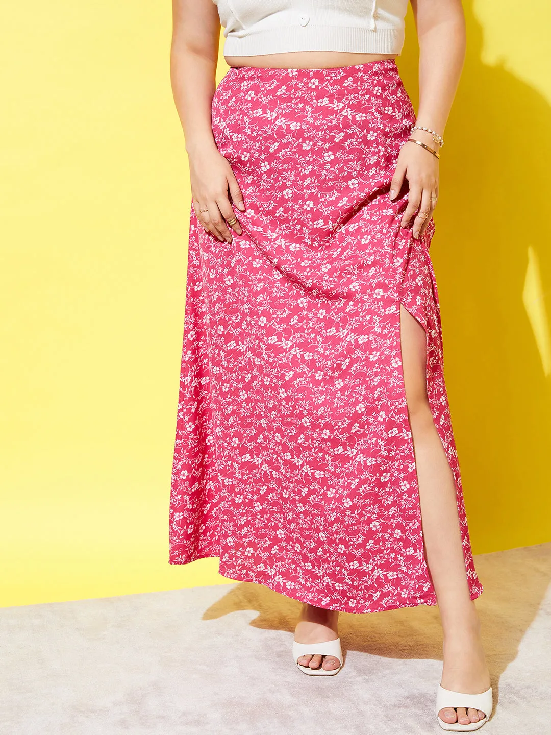 Berrylush Women Plus Size Pink & White Floral Printed High-Rise Waist Thigh-High Slit Flared A-Line Maxi Skirt