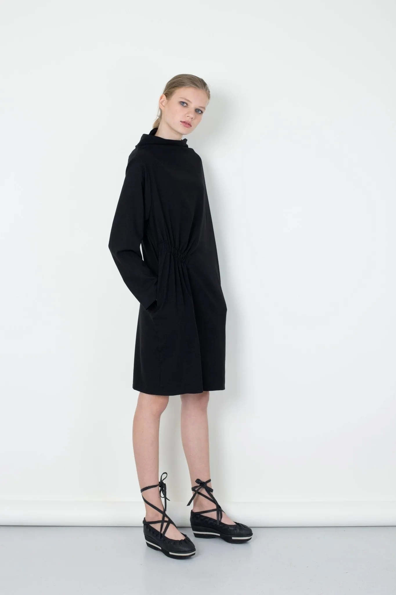 Black Wool diagonal gathering dress  