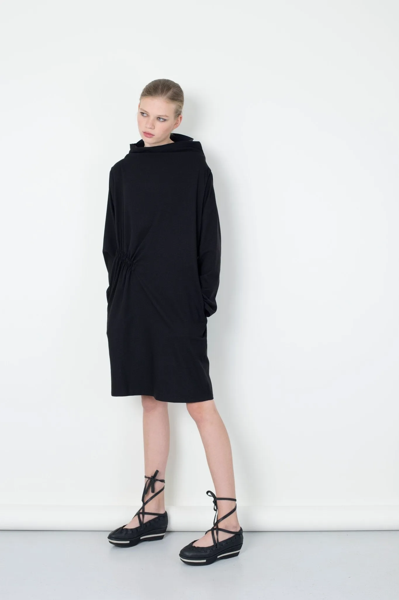 Black Wool diagonal gathering dress  