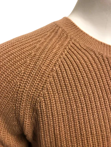 Cashmere Crewneck Sweater in Chunky Rib knit stitch Camel