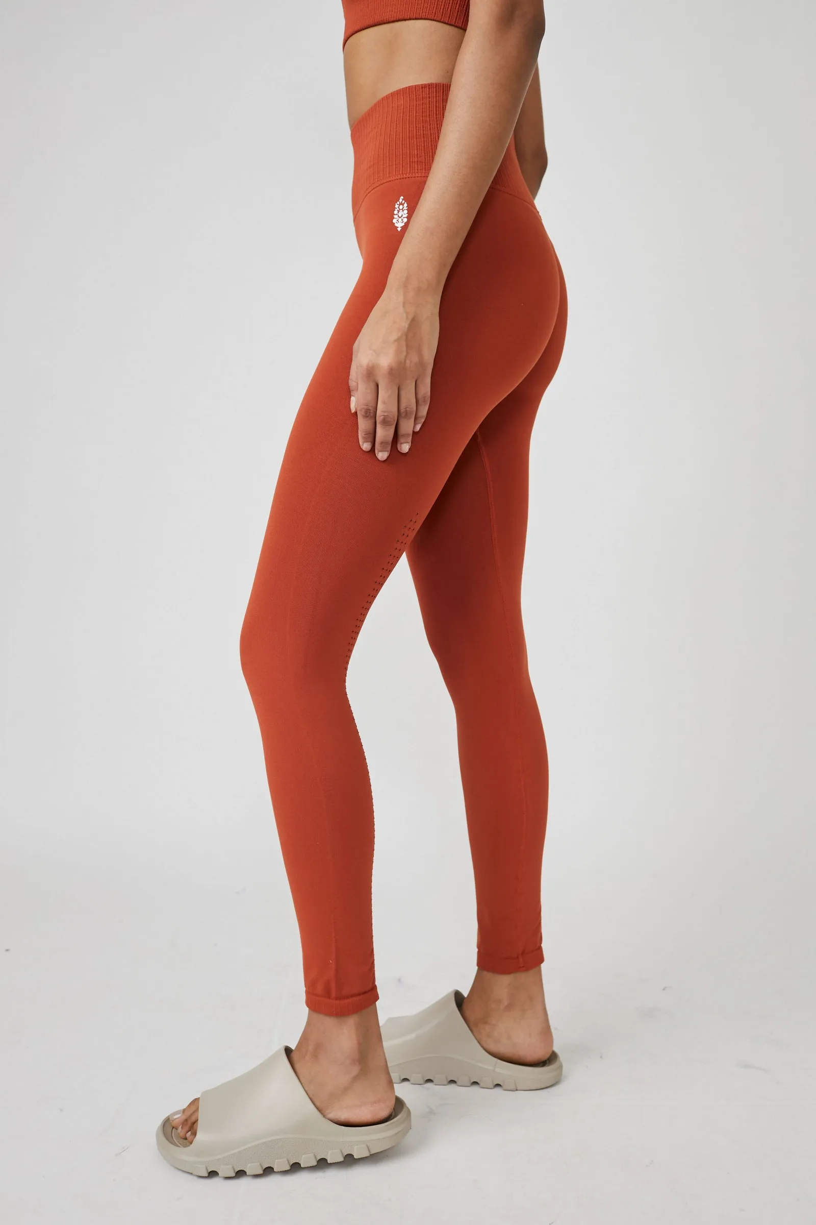 FREE PEOPLE MOVEMENT GOOD KARMA LEGGING RED EARTH NEW!!