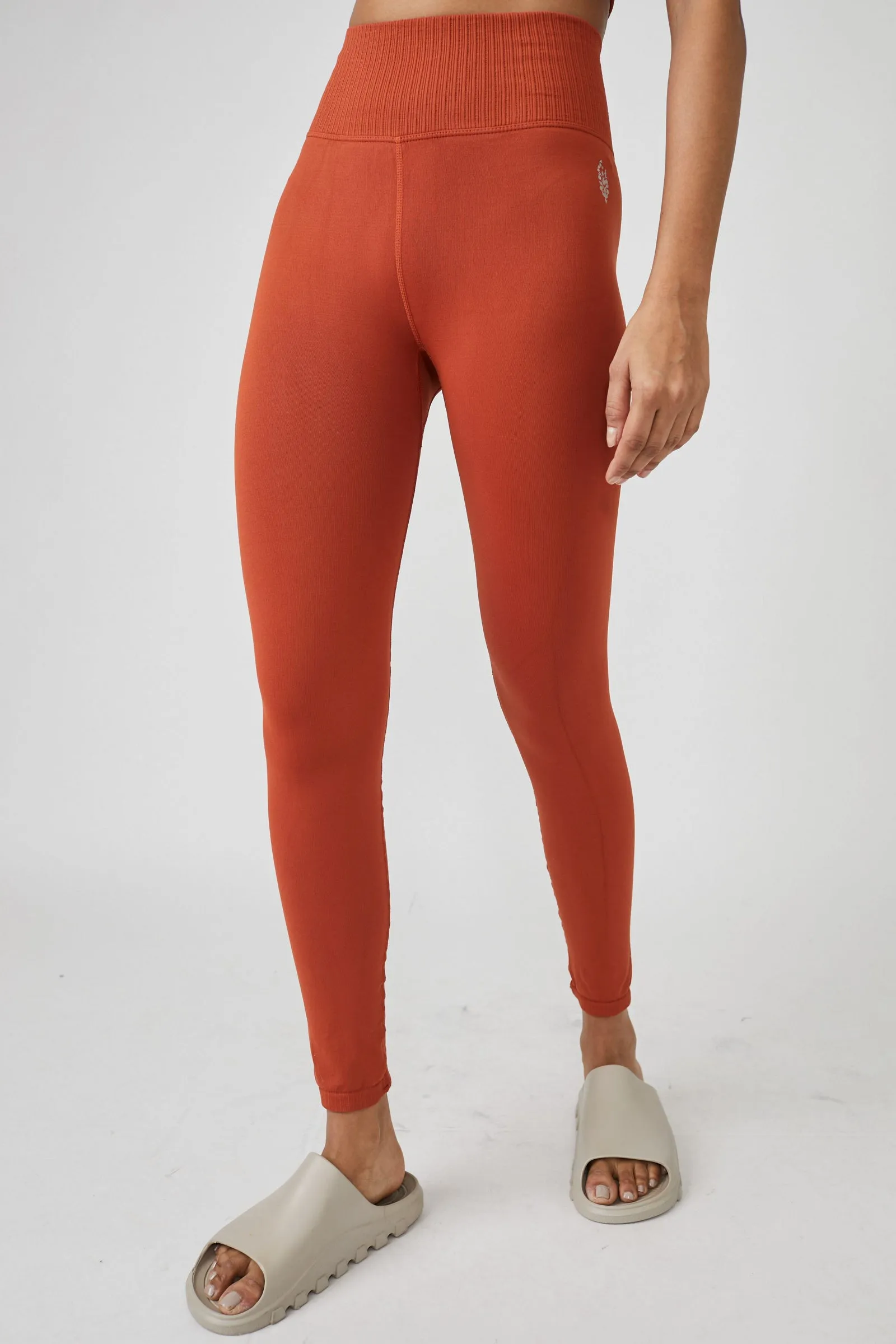 FREE PEOPLE MOVEMENT GOOD KARMA LEGGING RED EARTH NEW!!