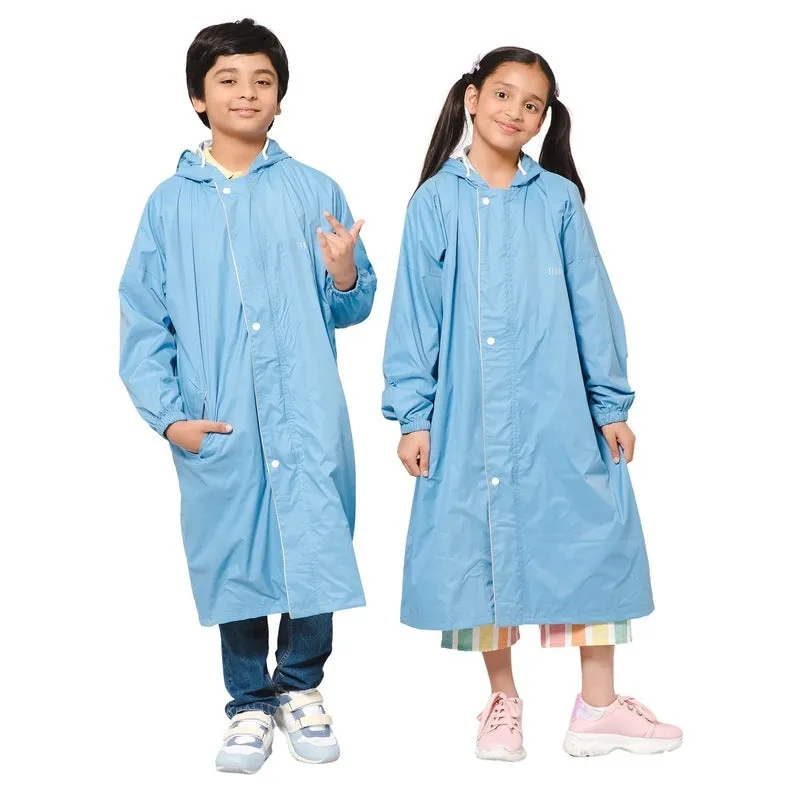 THE CLOWNFISH Cloud Chaser Series Kids Raincoat Waterproof Polyester Double Coating Reversible Longcoat with Hood and Reflector Logo at Back. Printed Plastic Pouch. Kid Age-5-6 years (Skyblue)