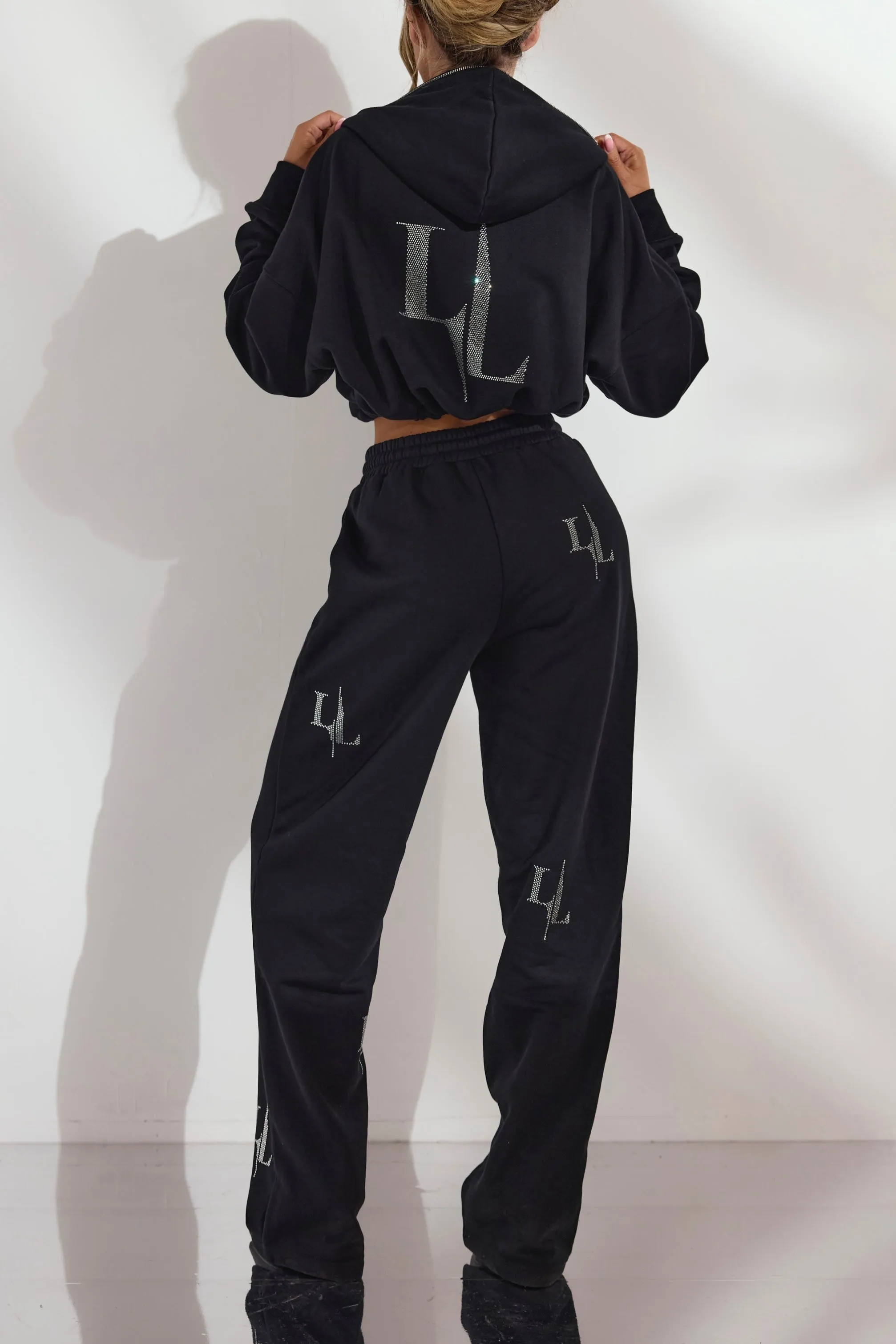 THE LL SWEATPANTS - PRE ORDER