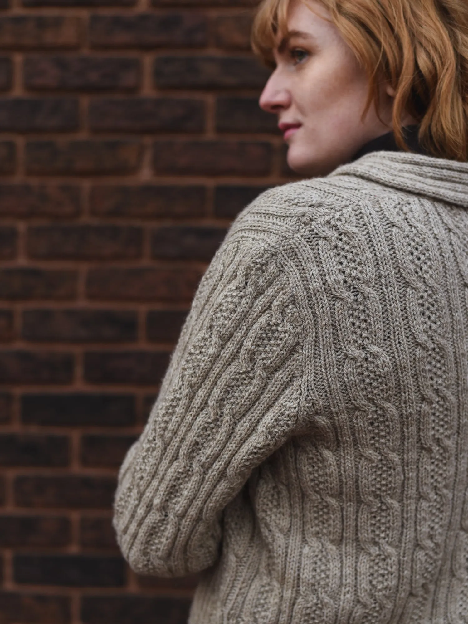 Unbroken cardigan <br/><small>knitting pattern</small>