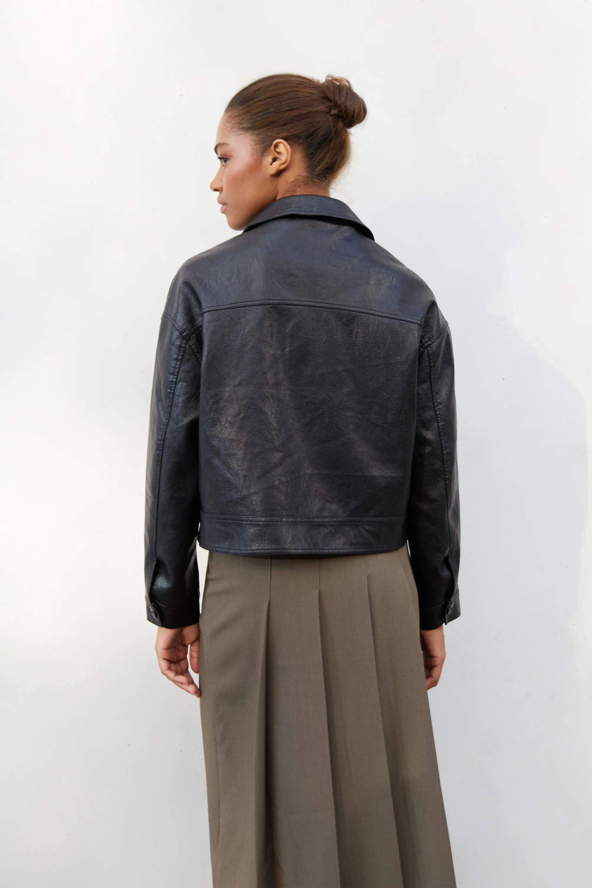 VEGAN LEATHER COLLARED JACKET