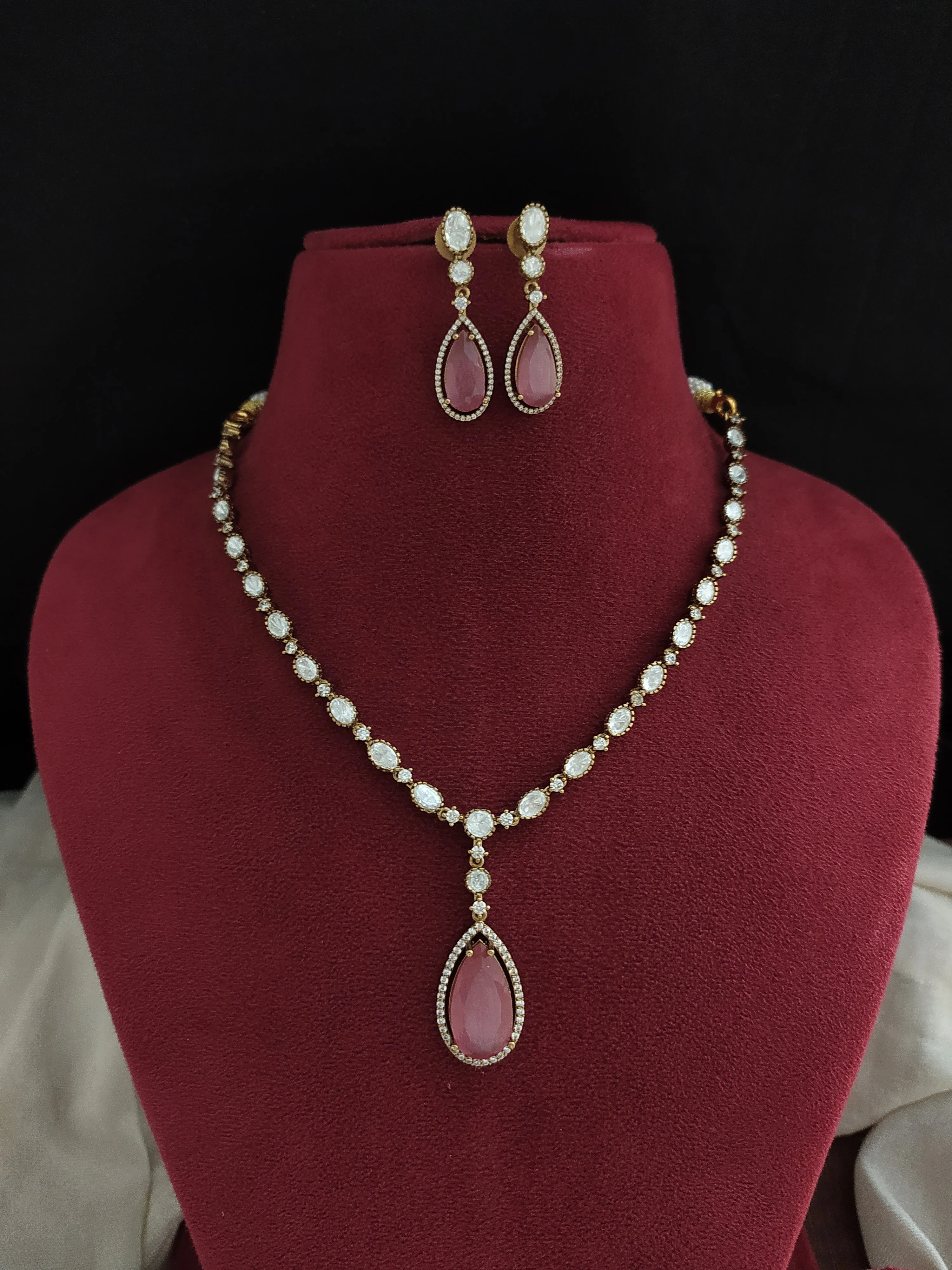 Victorian Elegance With Single Layer Zircon & Moissanite Stones Necklace Set