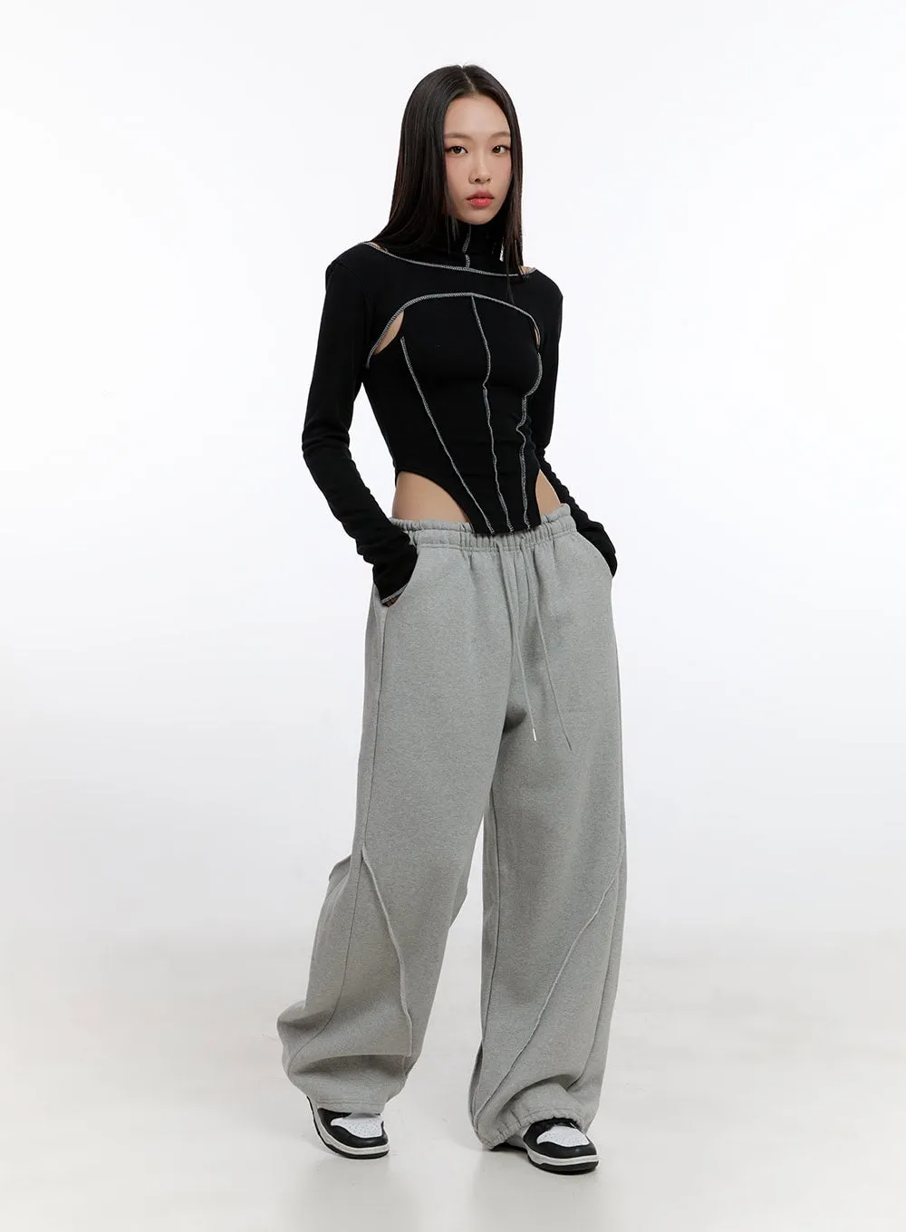 Wide-Fit Solid Sweatpants CN421